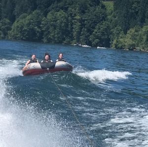 Meet your Posher, Yvette